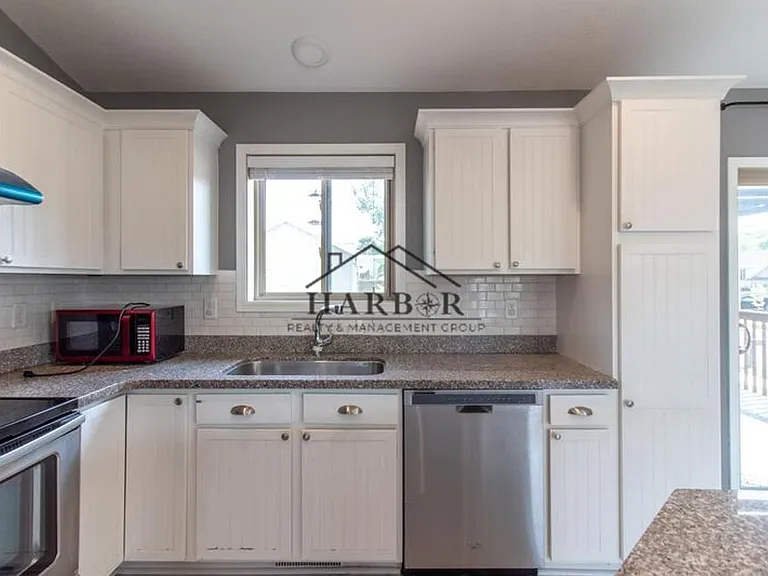 5385 Florence Dr NW — Photo 2