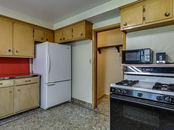 3rd image of 5159 Kneale Dr