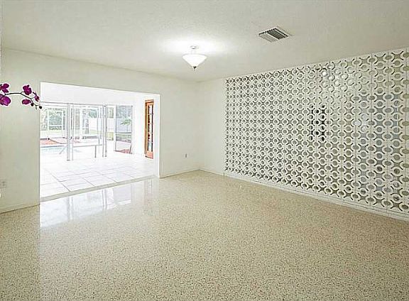 5th image of 12725 NE 2nd Ave