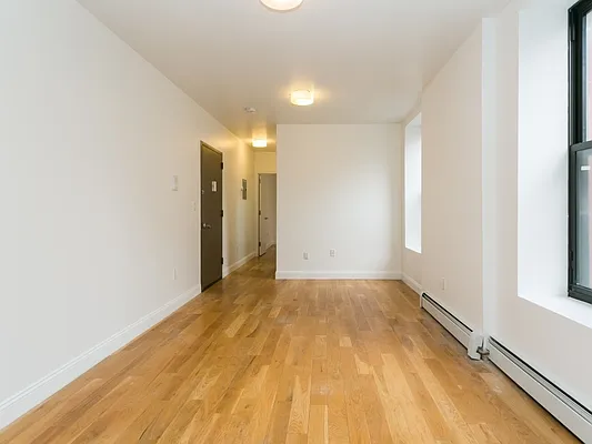 Rented by MNS | media 33