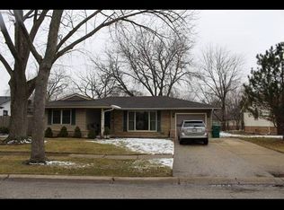 644 Grosvener Ln, Elk Grove Village, IL 60007