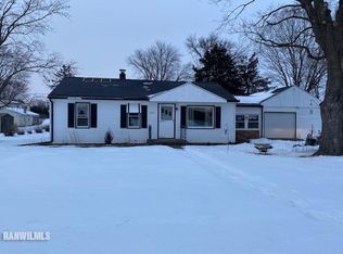 2412 Wacker Rd, Savanna, IL 61074