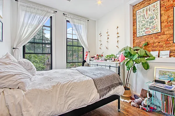 Rented by Douglas Elliman | media 17