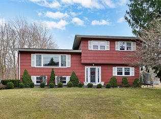 27 Merriewold Ln N, Monroe, NY 10950