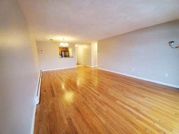 3rd image of 32 Whites Ave #D47