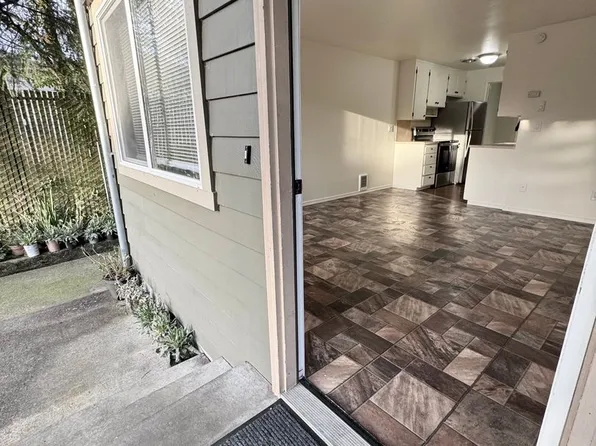 8830- 8832 9th Ave SW, 8830 9th Ave SW #7, Seattle, WA 98106