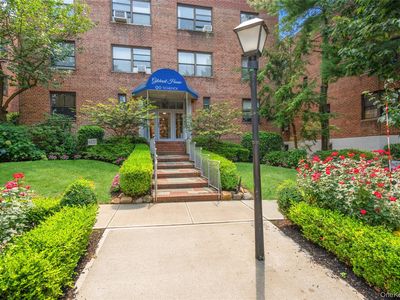 90 Schenck Avenue #2L, Great Neck, NY, 11021