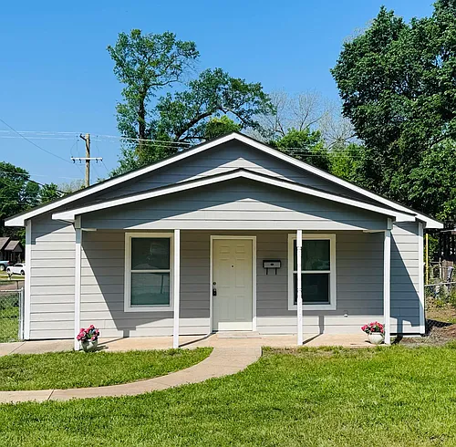 607 Park St Photo 1