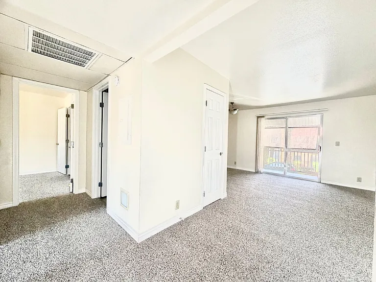 5281 River Glen Dr #222 — Photo 21