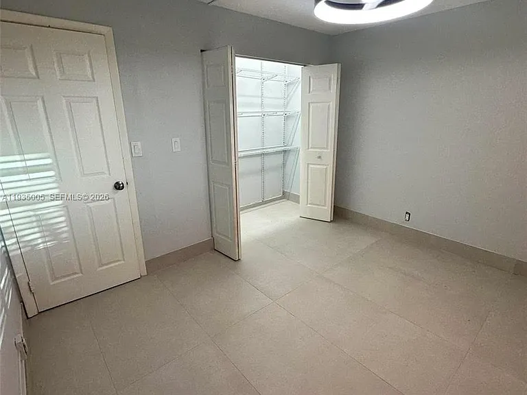 9440 SW 8th St #402 — Photo 41