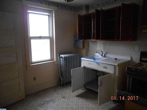 4th image of 7161 Torresdale Ave