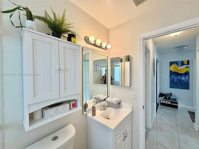 415 NW 165th Ave — Photo 36