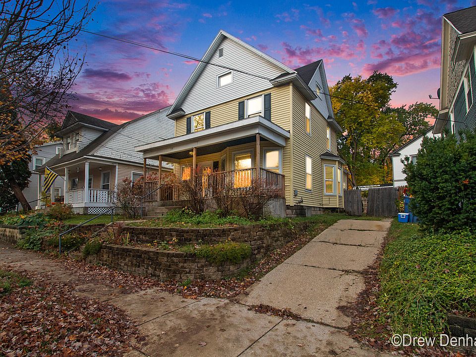 1st image of 39 Fuller Ave SE