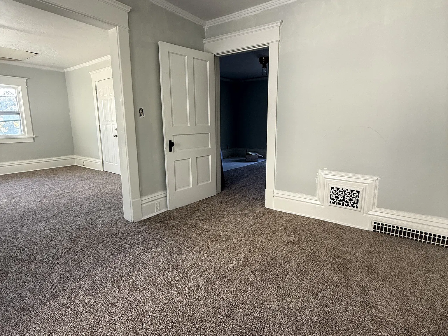 618 East Irving Avenue - A — Photo 2