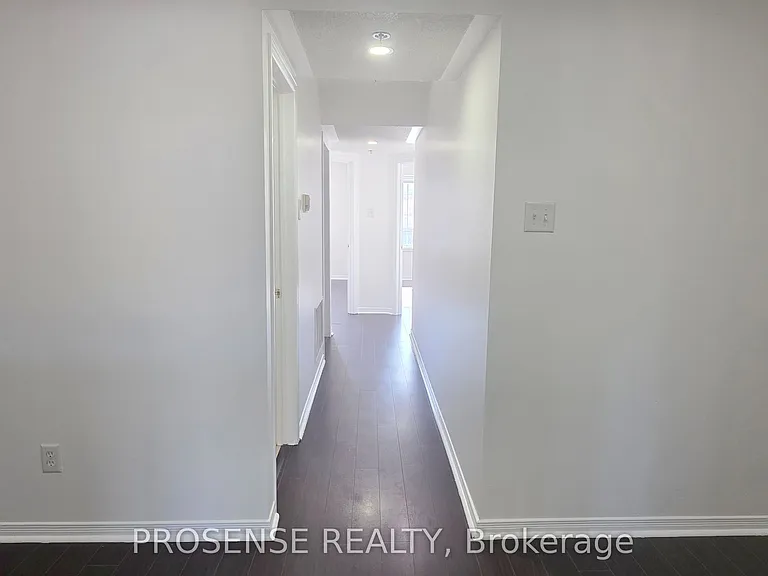 9699 Jane St #13 — Photo 21