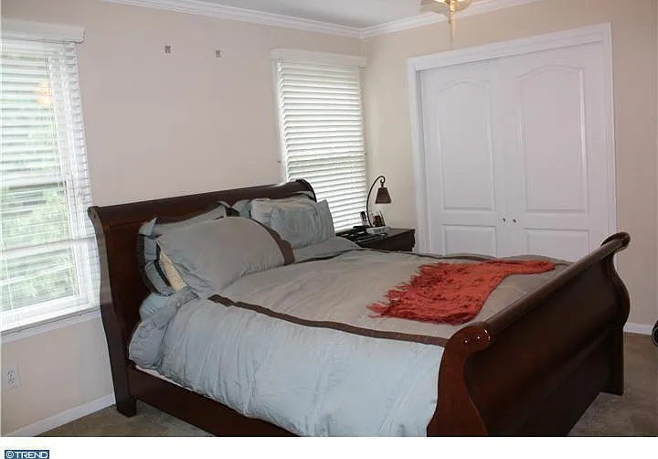305 Shurs Ln — Photo 8