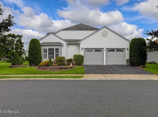 4 Margaux Dr, Manchester, NJ 08759