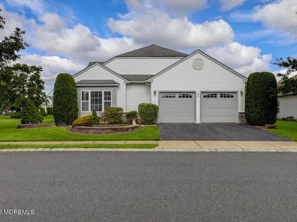 4 Margaux Drive, Manchester, NJ 08759