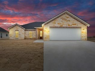 110 Indian Trails Rd, Riesel, TX 76682