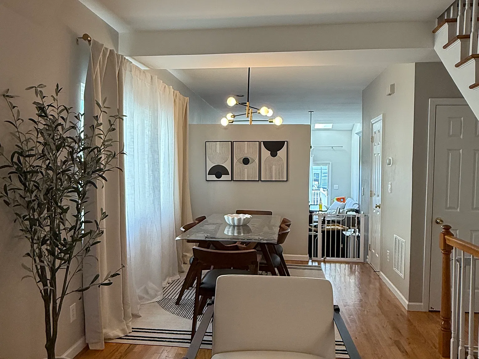 16 Pleasant Plains Ave — Photo 2