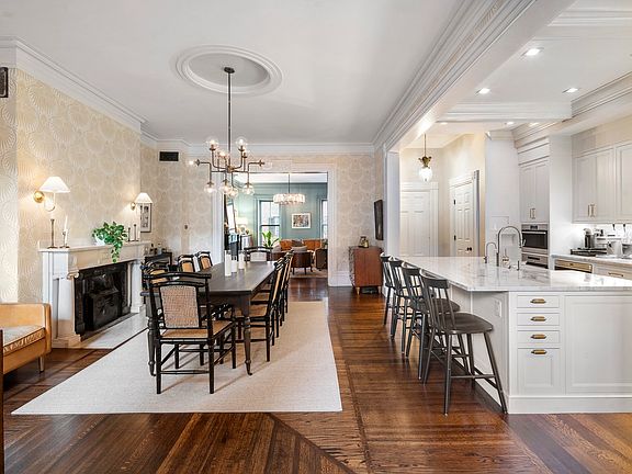 4th image of 53 Mount Vernon St #Ii