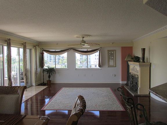 5th image of 752 Bayside Dr Unit 306