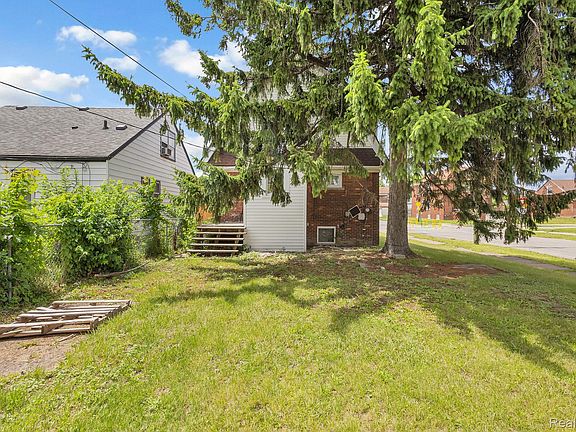 4th image of 12796 Cherrylawn St