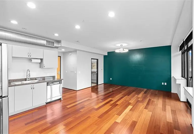 1551 4th Ave #601 — Photo 3