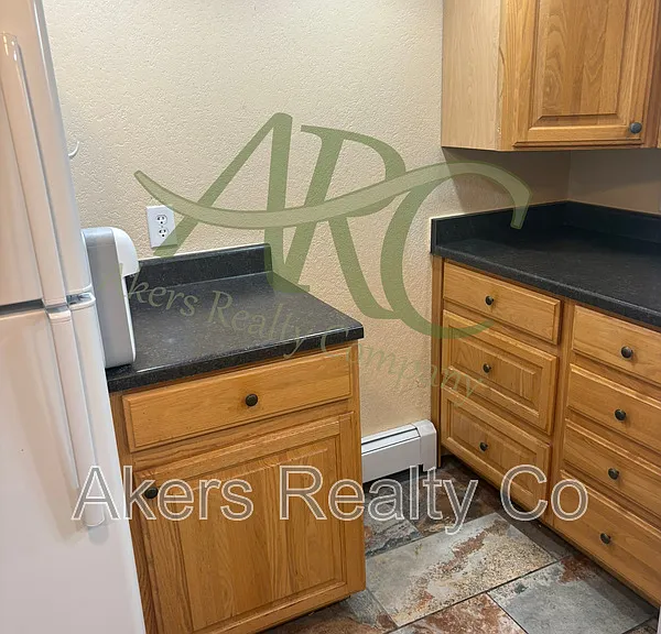 123 Van Buren St #DOWNSTAIRS — Photo 4