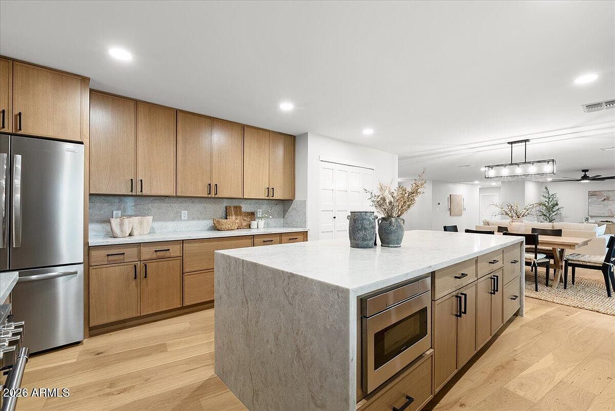 1106 N VILLA NUEVA Drive