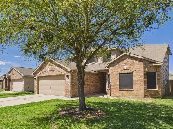 911 Marigold Rd, Baytown, TX 77521