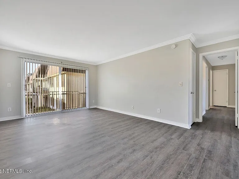 7346 El Barco Rd #8 — Photo 6