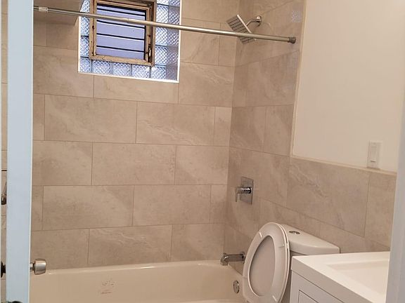 4th image of 1627 W 16th St Floor 1