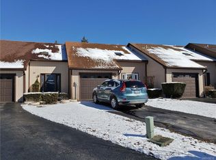 37 Robin Rd, Buffalo, NY 14228