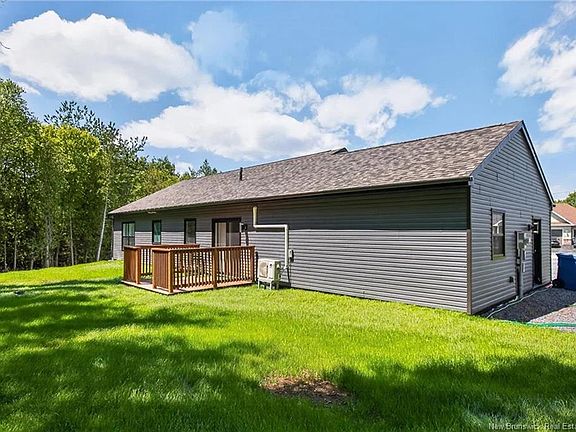 5th image of 9 Greystone Dr
