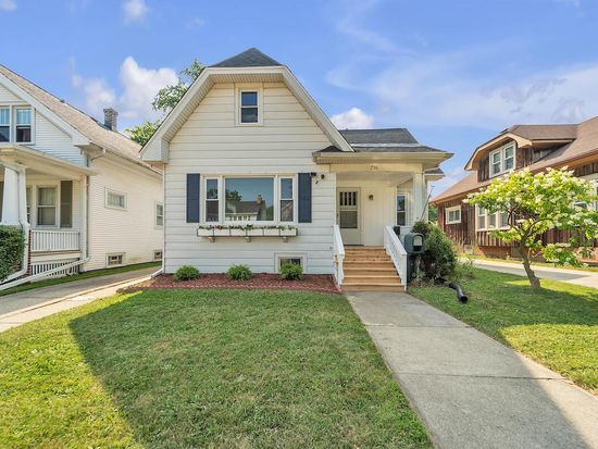 736 Monroe AVENUE, Racine, WI 53405