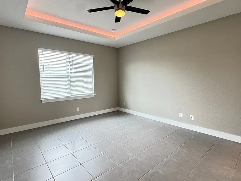 118 Lily Ln — Photo 4