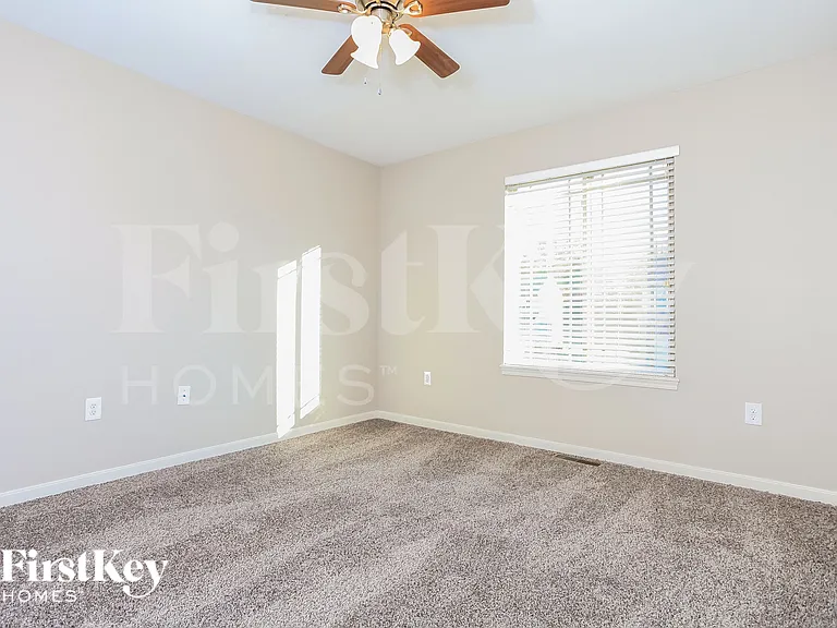 2724 Parkerridge Dr — Photo 12