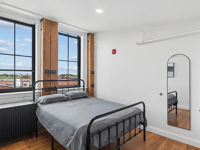 129 Main St #302 — Photo 16