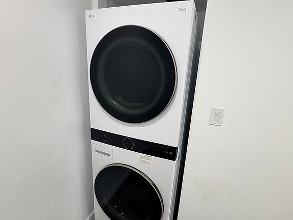 Full size washer dryer, brand new, not used since installation