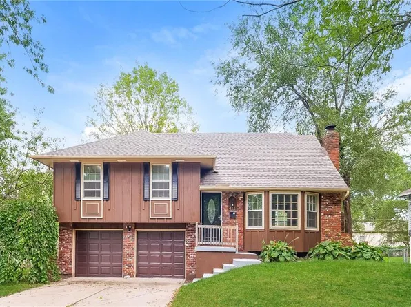411 NE Sharon Dr, Lees Summit, MO 64063