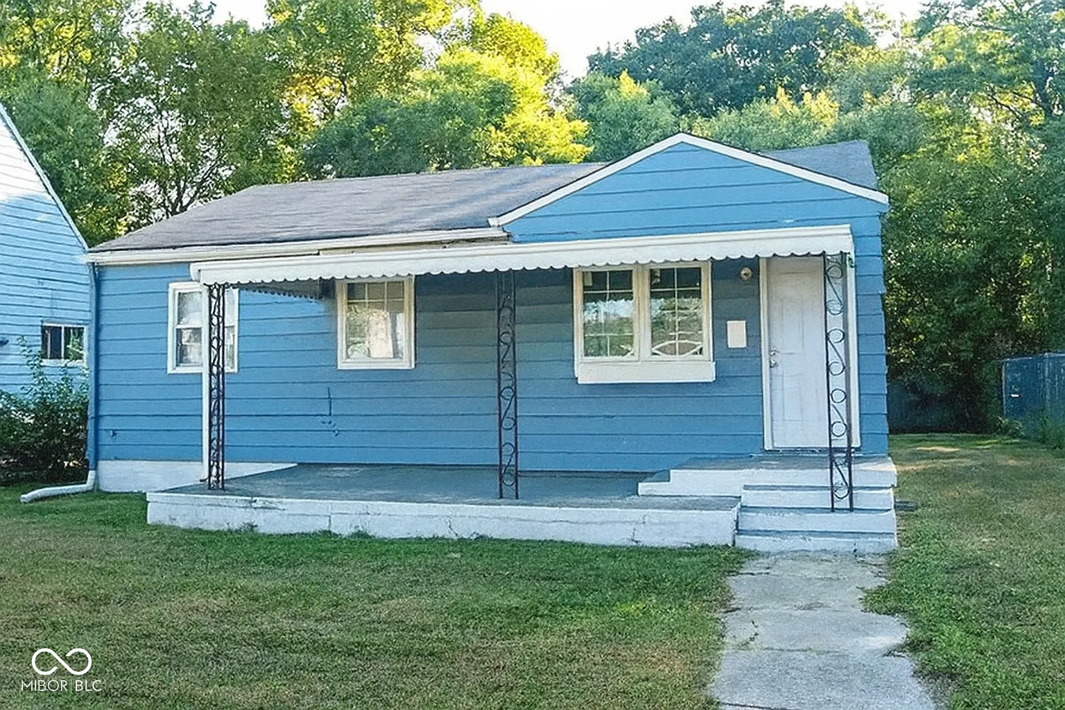 3521 N Riley Ave photo 1