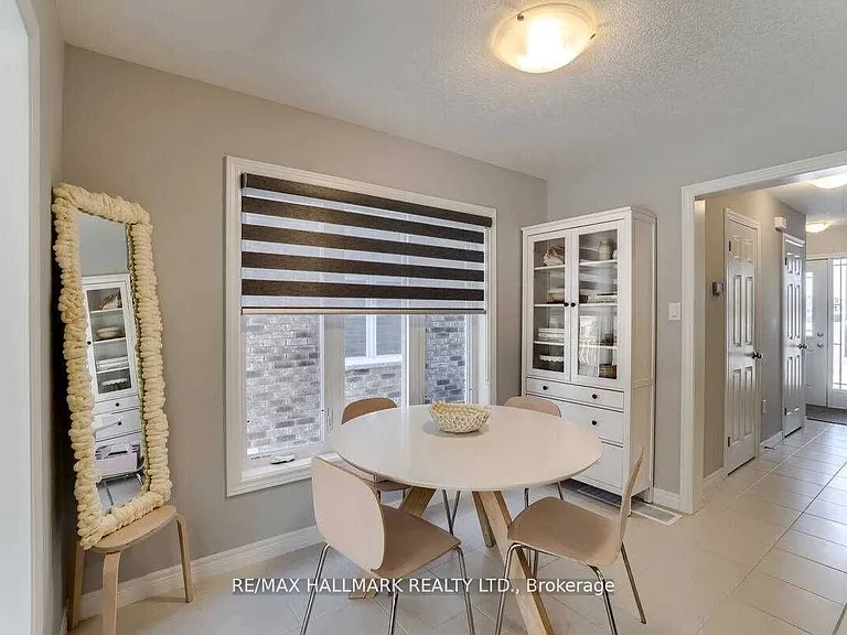 75 John Brabson Cres — Photo 4
