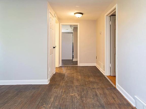 5th image of 132 W Warburton St APT 2