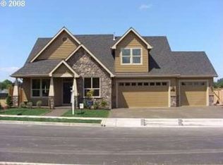 2592 17th St, Springfield, OR 97477