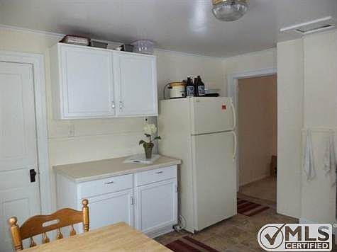 2nd image of 1006 E Sharon Ave