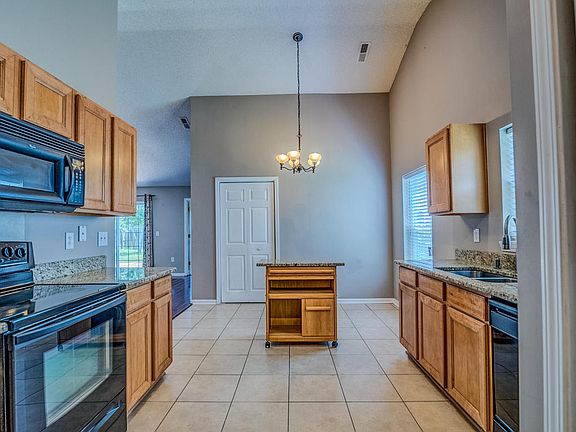 5th image of 5068 Thornton Dr