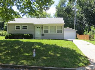 1711 Keith Dr NE, Cedar Rapids, IA 52402