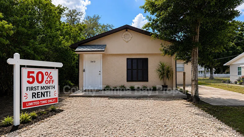 4 bed, 1.0 bath, $1,800 — Photo 1
