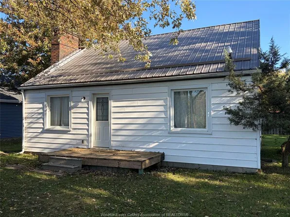 6104 Malden Rd, Tecumseh, ON N0R 1K0